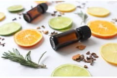 Aromaterapija grožio rutinoje: eterinių aliejų nauda