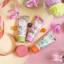 Rankų kremų rinkinys Carnival Parade Hand Cream Trio CKFG1716, 3x30 ml 2